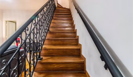 Sobrado de vila  A venda com 140m²