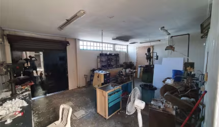 CASA COMERCIAL A VENDA EM SANTO AMARO