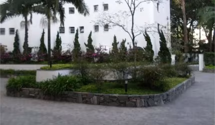 Apartamento na Granja Julieta, 208m², 4 quartos, 1 suíte, 2 vagas e preço de ocasião