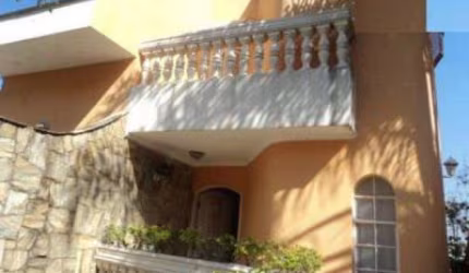 Sobrado no Carrão com 300 m², 4 dormitórios, sendo 1 suíte, 5 vagas!