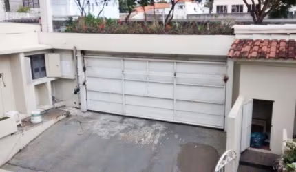 Casa antiga necessita de reparos,aceita contra proposta.. e permuta menor valor.