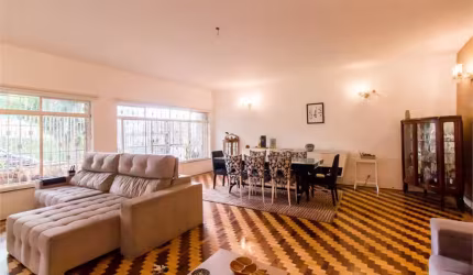 CASA TÉRREA 250m2 construídos/600 m2 de Terreno - metrô S.Judas
