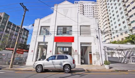 Aluga-se Loca com grande espaço - Barra Funda