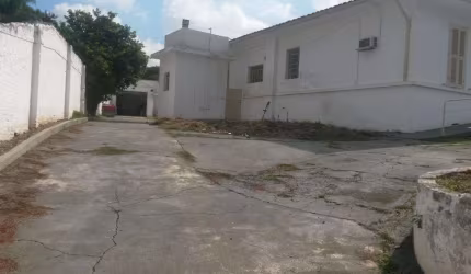 Casa Térrea Lapa | 180m² | 800m² de Terreno | 5 Vagas | Próximo ao Metrô