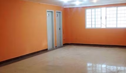 EXCELENTE PRÉDIO COMERCIAL COM 4 ANDARES,12 SALAS, 14 BANHEIROS,PRÓXIMO AO METRO SANTA CRUZ.