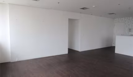Dois conjuntos totalmente integrados totalizando 100 m² e com 02 vagas de garagem/ BARRA FUNDA