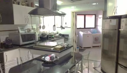 Apartamento na Saúde 126m²    3 dorm/3vagas Aceita permuta por imóvel na praia