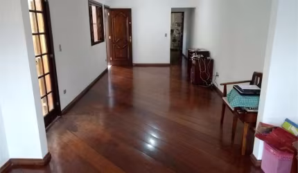 Sobrado com quartos