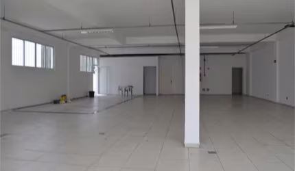 Prédio comercial para locação no Jardim Marajoara - 945m² construidos.