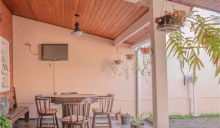 Casa de Vila na Freguesia do Ó - Casa de Vila