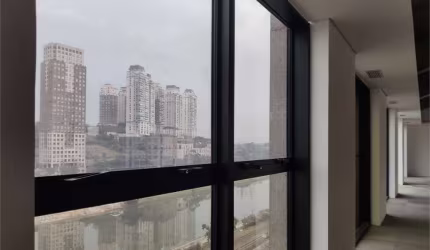 Comercial-São Paulo-SANTO AMARO | Ref.: REO605541