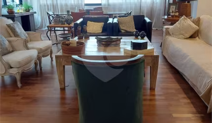 Casa ampla e reformada na Piassanguaba