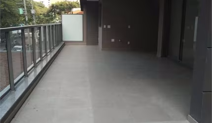 Apartamento tipo garden, novo, nunca habitado. 4 suítes
