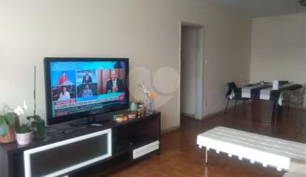 Apartamento em Perdizes, ótima localização, com 3 dormitórios