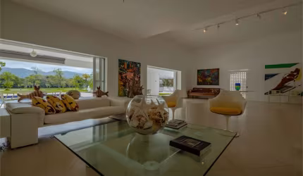 Casa para venda na Praia de Pernambuco com vista para o Golfe Club com 7 suítes, 2.200m²,
