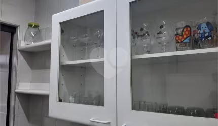 EXCELENTE APARTAMENTO COM 02 SUÍTES E 02 VAGAS DE GARAGEM
