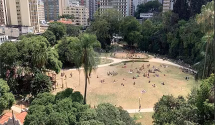 Lindo apto na Rua Caio Prado.