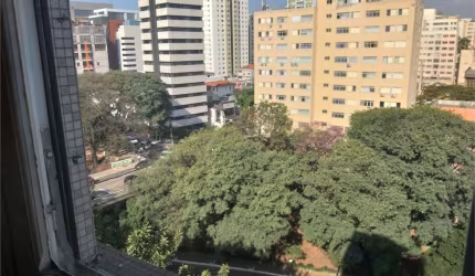 Apartamento de 4 quartos (1 suíte), à venda no Paraíso