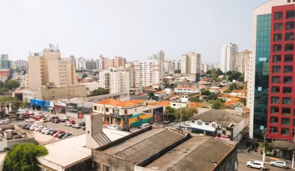 Sala comercial . copa . 02 banheiros . 01 vaga . 36 mts