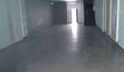Prédio próximo ao metrô