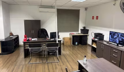 Loja com 275 metros - bem localizado