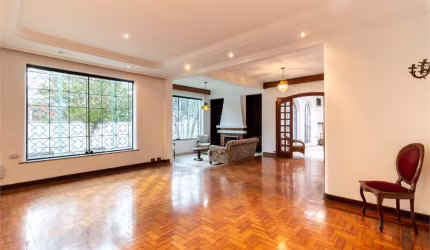 Casa Térrea à venda na Saúde c/285 m2 - Terreno de 392,50 m2 - 3 Quartos/2 Suítes/3 Vagas