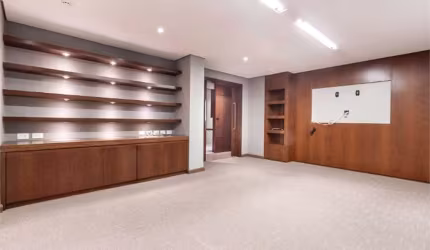 Sala comercial ou Apto com 120m² com 5 salas e 1 vaga no jardins proximo a Av Paulista.
