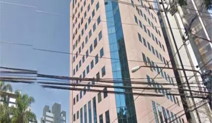 Sala para alugar com 53,98 m2 em uma quadra da Berrini