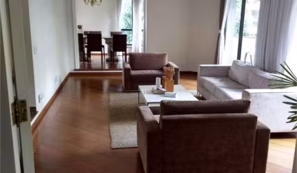 APARTAMENTO ALTO PADRÃO NA ACLIMAÇÃO A 36% ABAIXO DO VALOR DE MERCADO.