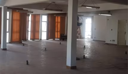 ESPAÇO COMERCIAL EM FRENTE POLICIA FEDERAL - PREDIO INTEIRO