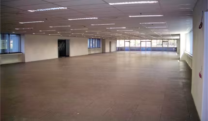 Ótima sala localizada na Av. Eng.º Luiz Carlos Berrini, 1091 – 1º andar