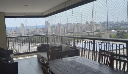 Apartamento a Venda com 160m² com 4 quartos. 2 suítes e 2 vagas - Barra Funda
