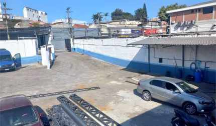 GALPÃO COM ÁREA CONSTRUÍDA DE 400M2 E TERRENO COM 24,00 X 38,80MTS TOTAL 932M2 - AO LADO DO  METRÔ