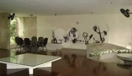 Apartamento na Vila Olímpia com 3 dormitórios (uma suíte), 2 banheiros e 91m², Estuda Permuta.
