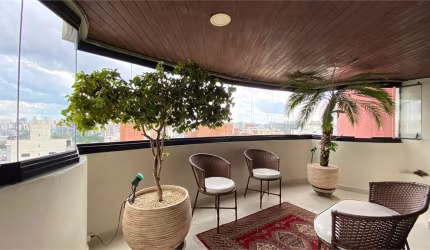 Apartamento para locação em Moema Pássaros com 4 suítes e vista deslumbrante!