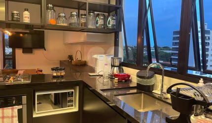 Apartamento Triplex residencial à venda, Moema, São Paulo - AT0003.