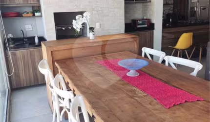 Apartamento com 97m² , 2 suítes, varanda gourmet, andar alto, 2 vagas, condomínio clube belíssimo