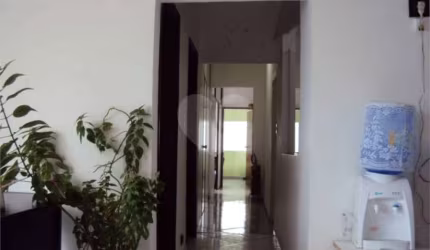 Predio comercial de esquina