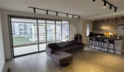 Apartamento venda Pinheiros 124m², 3 dormitórios, suíte, varanda gourmet, 2 vagas, Novo