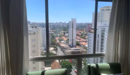 Apartamento no Campo Belo com 145 m2, 3 quartos (1 suíte) e 1 vaga