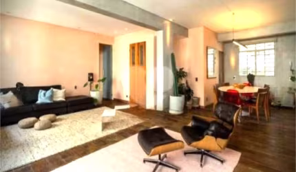 Apartamento 3 Dormitórios - 190 M²