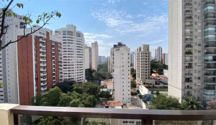 Apartamento com 184m², 4 Dormitórios. Disponível para venda e locação em Moema