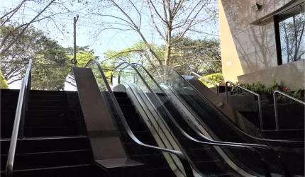 Espaço comercial na  melhor localização de São Paulo - Avenida Engenheiro Luís Carlos Berrini