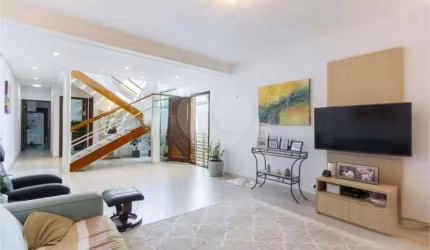 Casa Vila Romana - 160m2 - 3 dormts sendo 2 suítes - 2 vagas