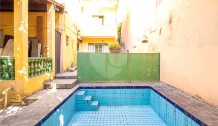 Sobrado a venda com 04 dormitórios, 03 vagas, no bairro da Aclimação.