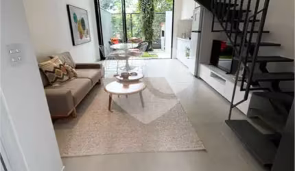 Excelente casa de condomínio, nova, bem localizado no Brooklin