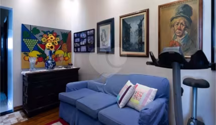 Sobrado para locação, Bela Vista, São Paulo. 4 quartos, sendo 1 suíte, 1 vaga, 130m².
