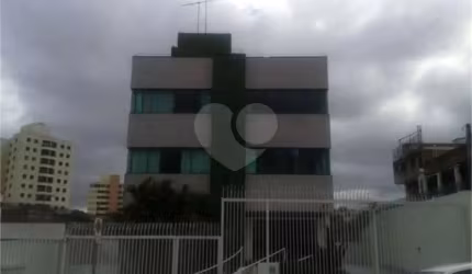 Prédio Comercial com renda