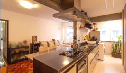 Apartamento 2 dormitórios, 1 vaga, Reformado . Na Vila Nova Conceição.