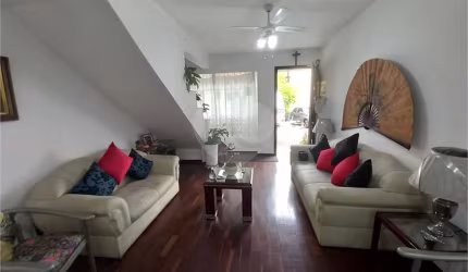 Casa de vila em rua fechada Pinheiros